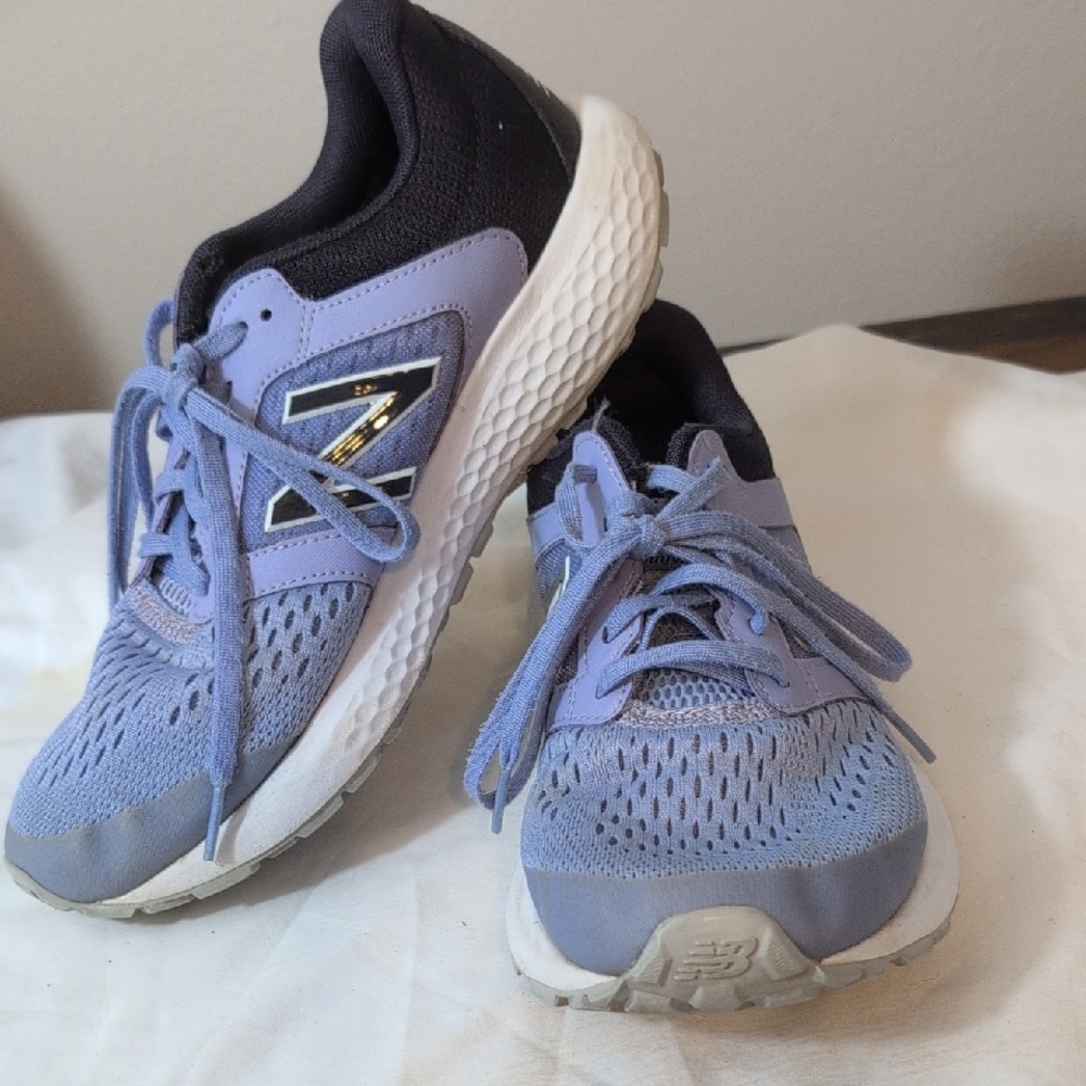New Balance' Lavender and Black Sneakers
